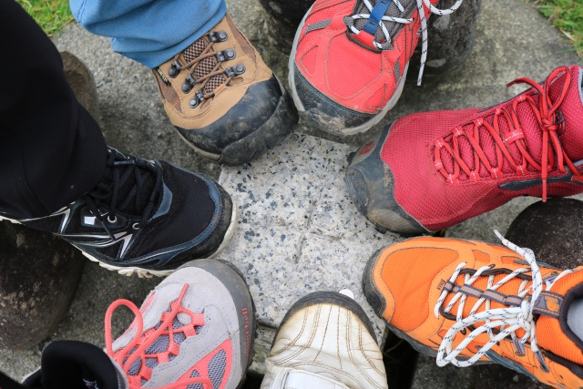 多種類の登山靴のイメージ画像